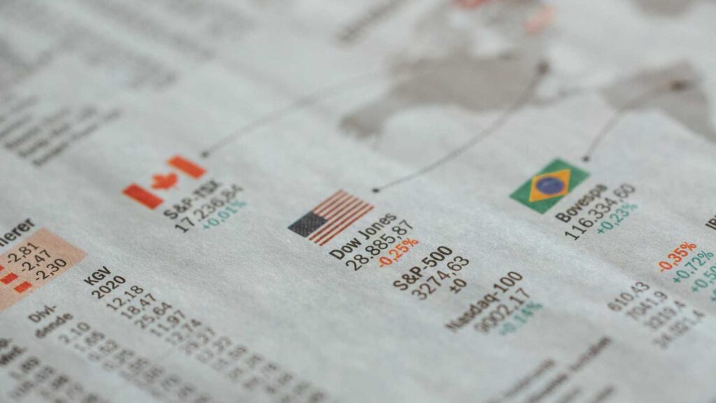 How Overseas Workers Can Invest While Living Abroad