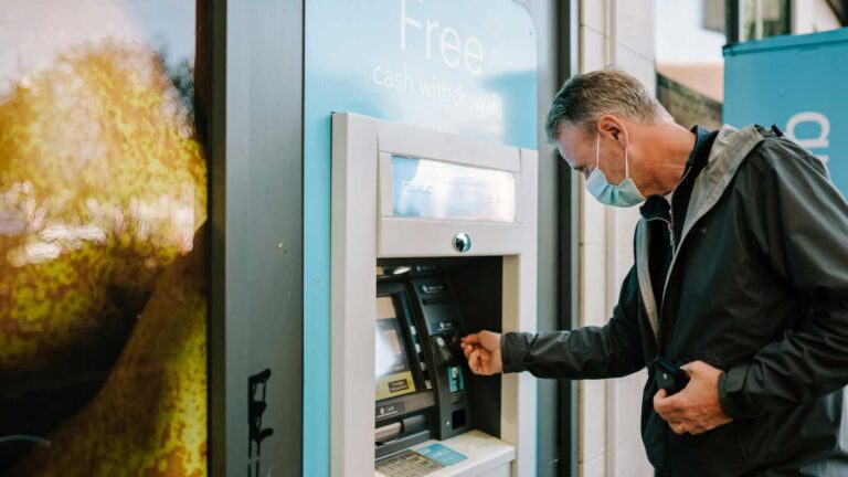 13 Banking Tips for International Workers Living Abroad