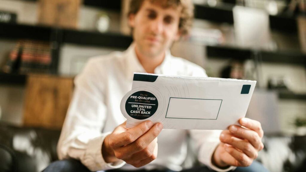 Ways to Avoid ATM and Currency Fees Abroad